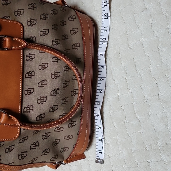 Dooney n Bourke Purse - Picture 3 of 9